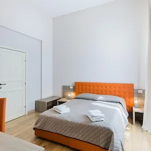  Bed & Breakfast V-rooms All'angolo Del Duomo